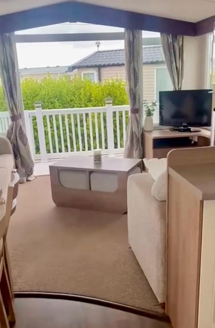 Caravan Church Farm Holiday Village Pagham Exterior photo
