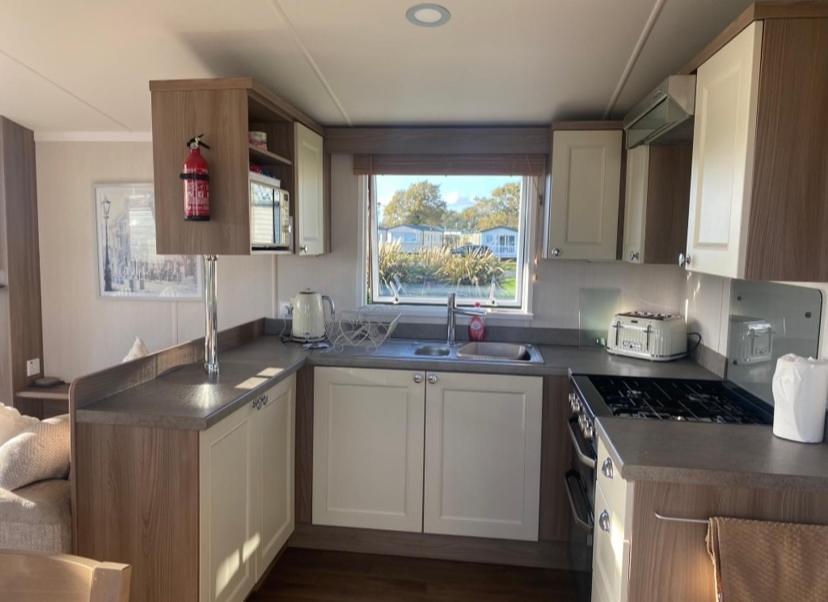 Caravan Church Farm Holiday Village Pagham Exterior photo