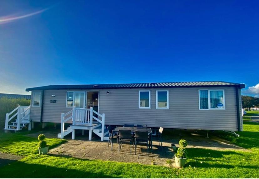 Caravan Church Farm Holiday Village Pagham Exterior photo