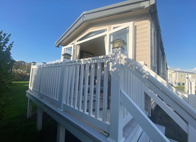 Caravan Church Farm Holiday Village Pagham Exterior photo