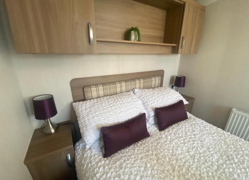 Caravan Church Farm Holiday Village Pagham Exterior photo